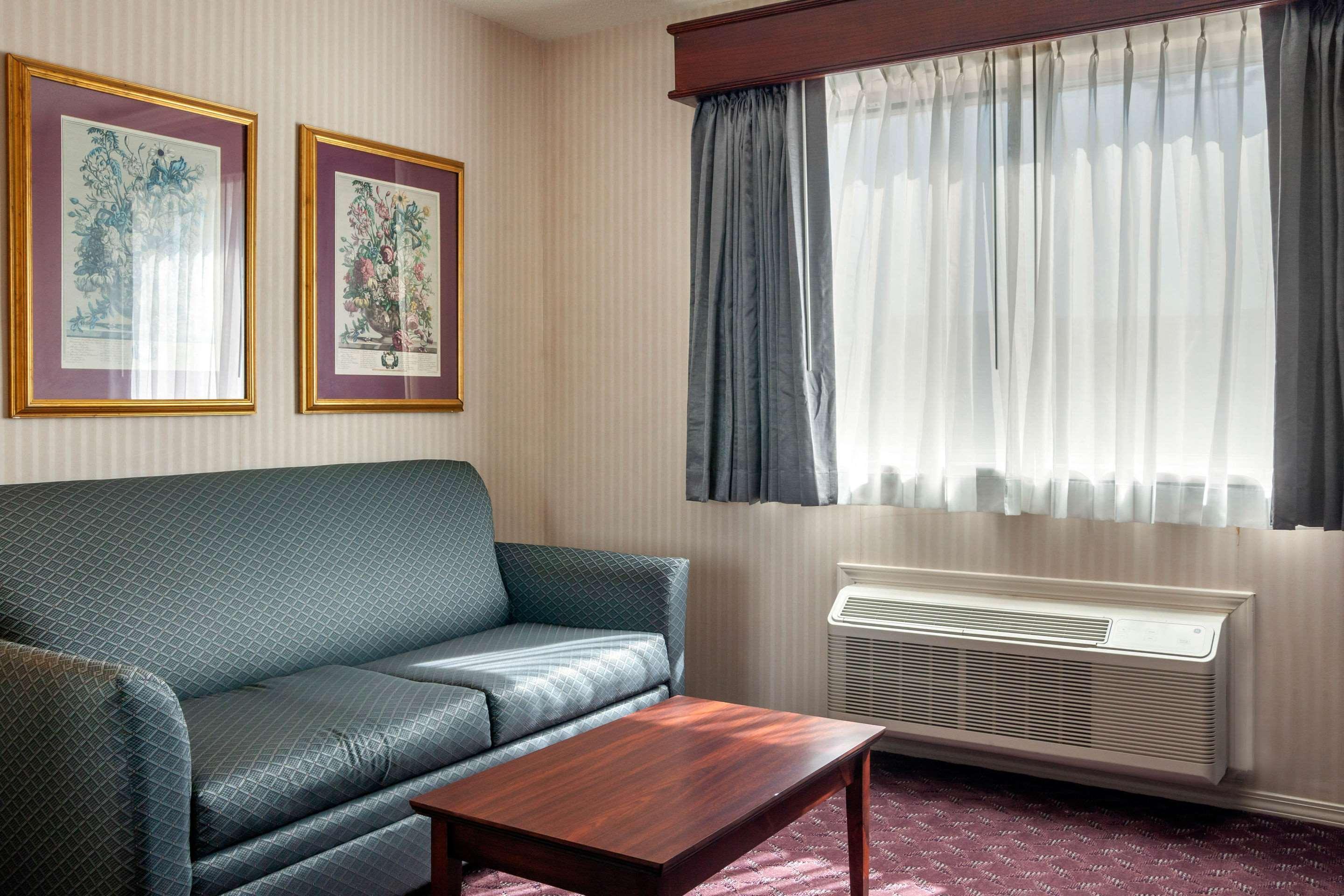The Wisconsin Hotel & Conference Center Lake Delton Exterior photo